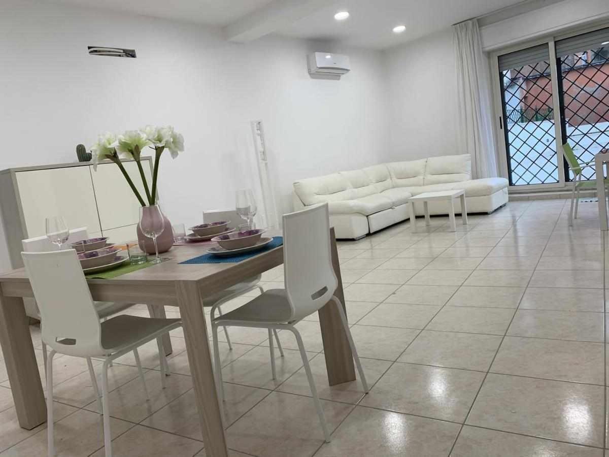 Mediterranean House Nettuno Apartman Kültér fotó