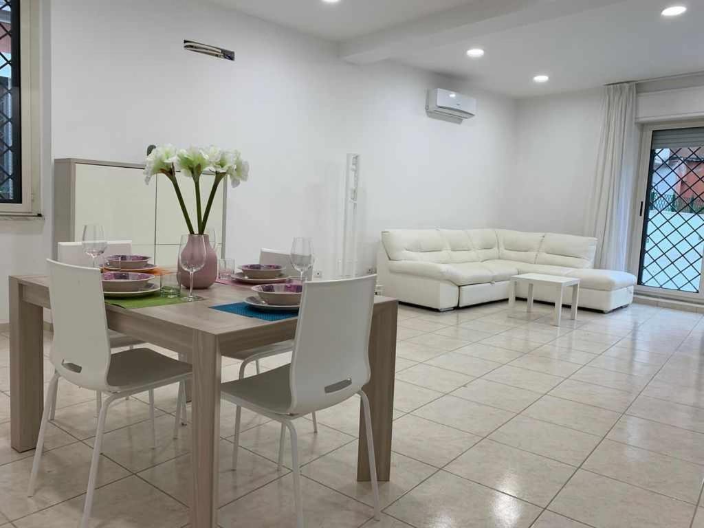 Mediterranean House Nettuno Apartman Kültér fotó